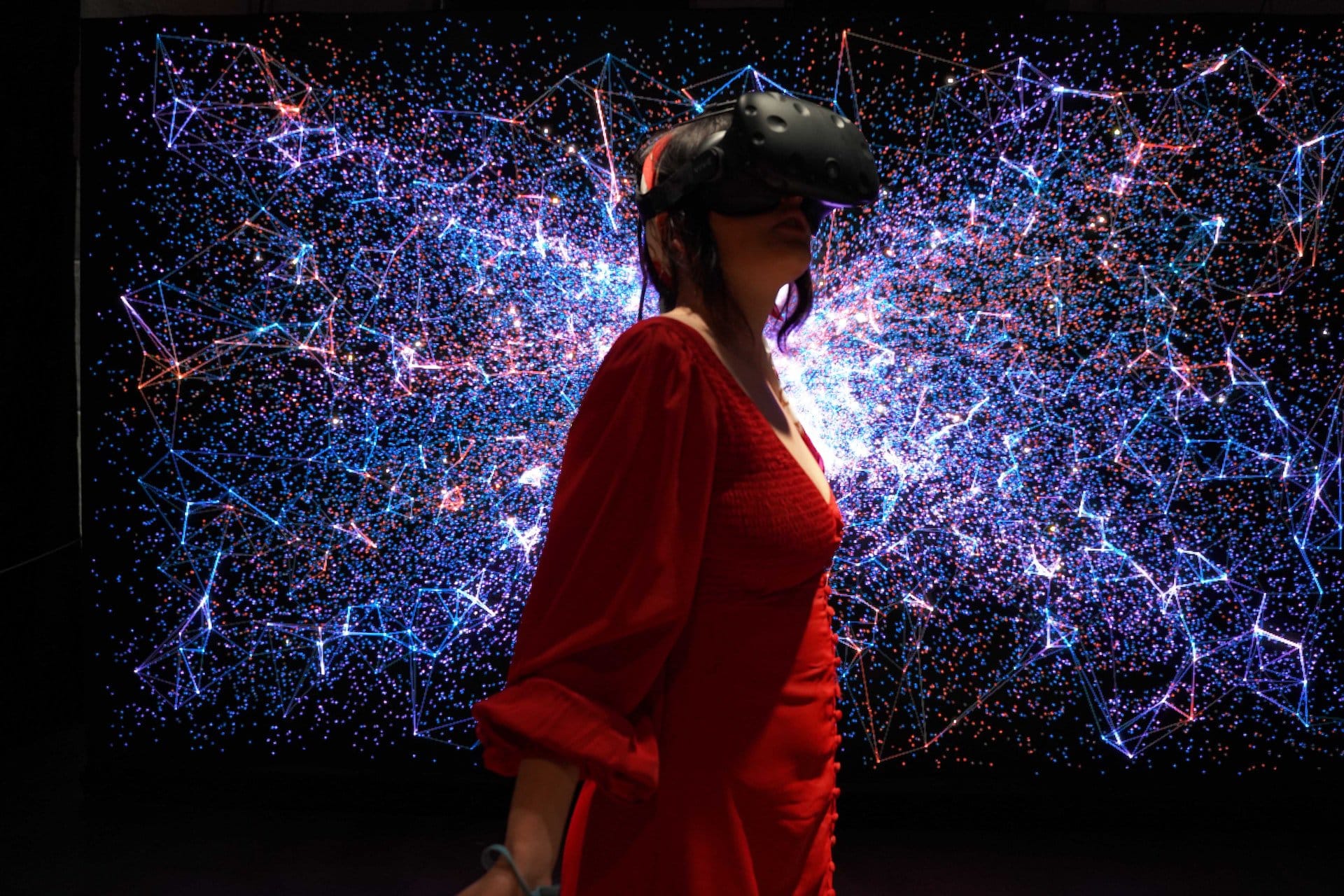 Lowlands Science: Exploring Psychedelic Experiences through Virtual Reality